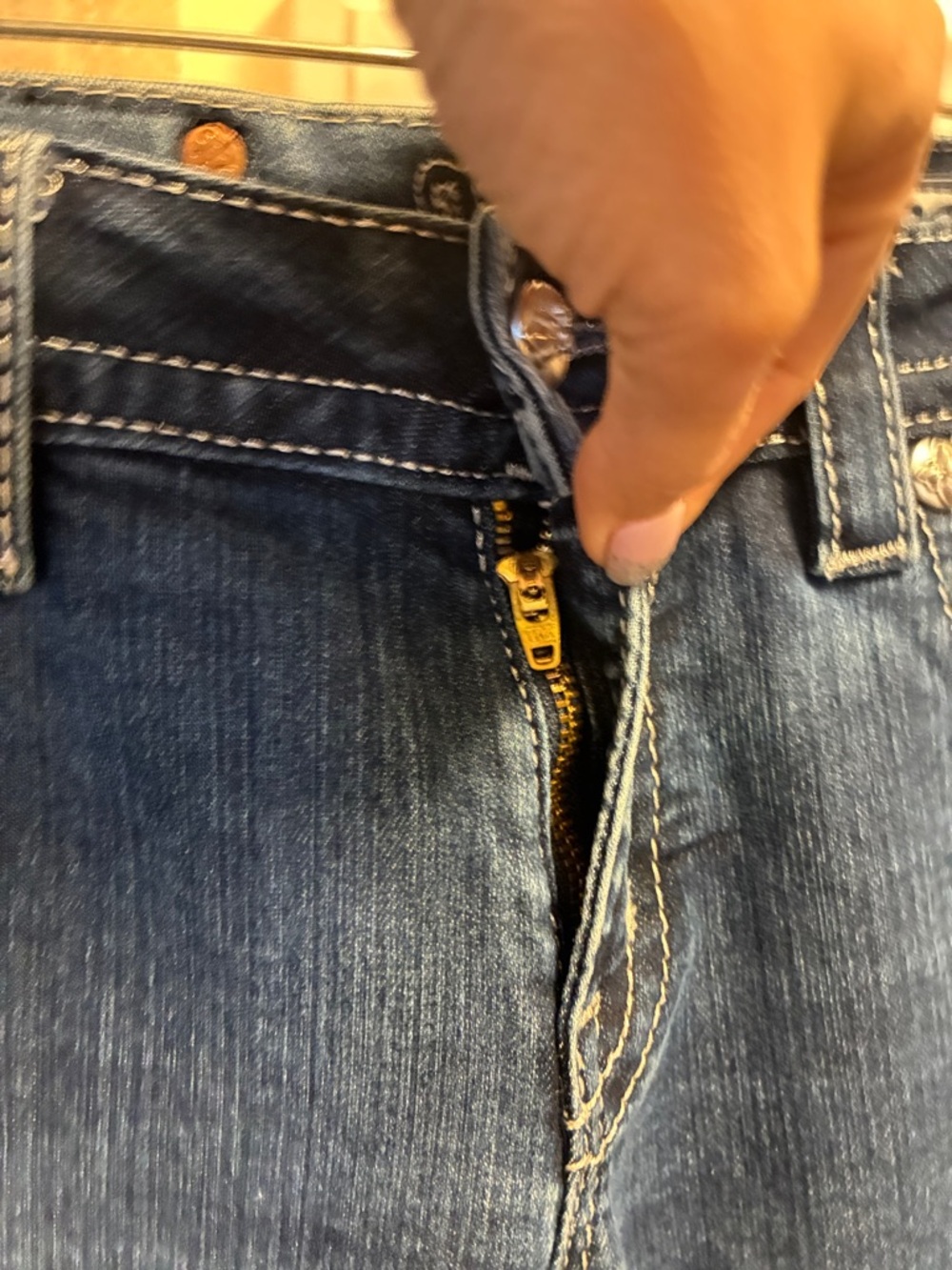 Miss Me signature Bootcut Jeans with embroidery and rhinestones - Picture 4 of 14